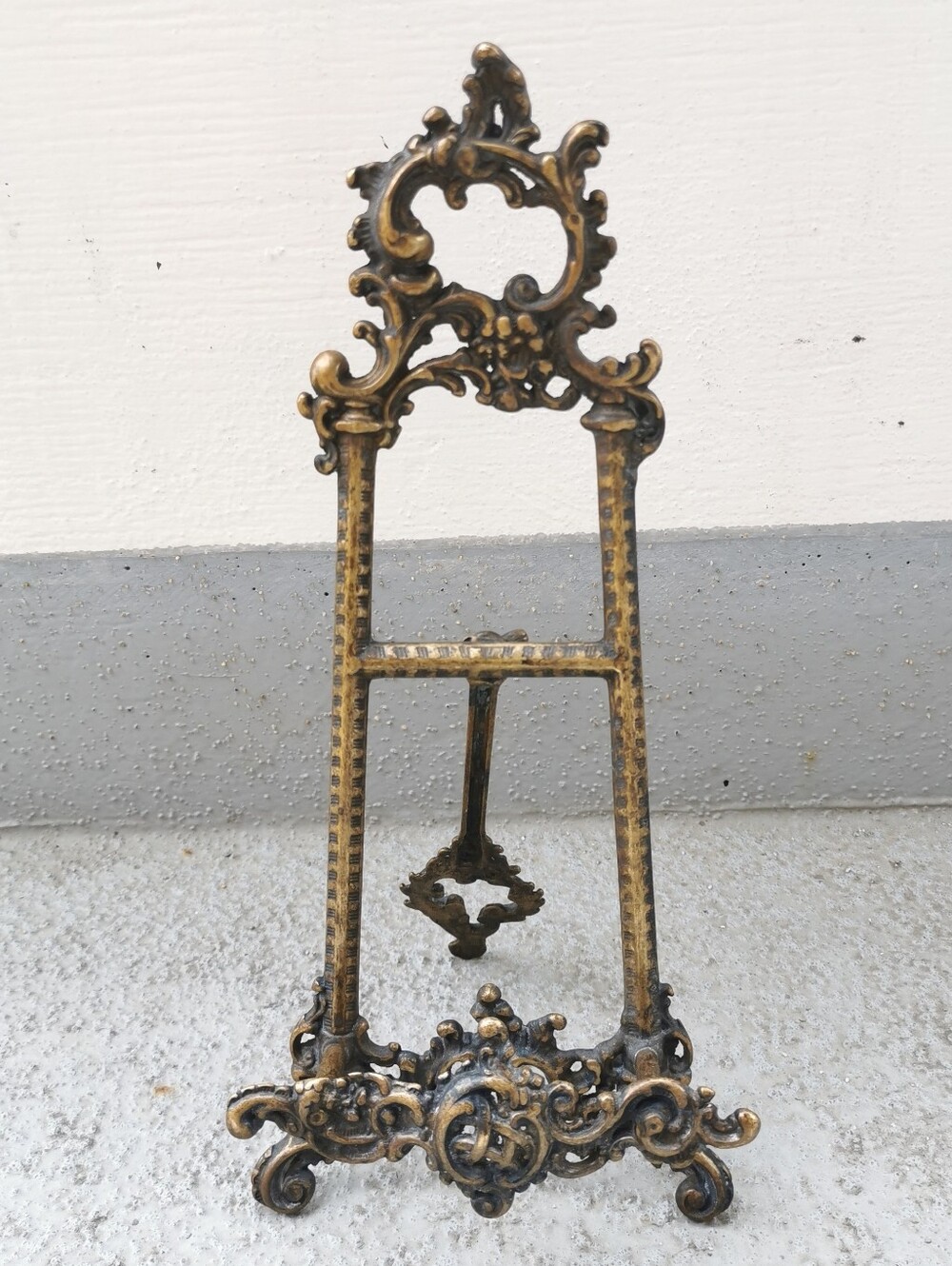 Vintage Ornate Brass Tabletop Easel Rococo Display Stand